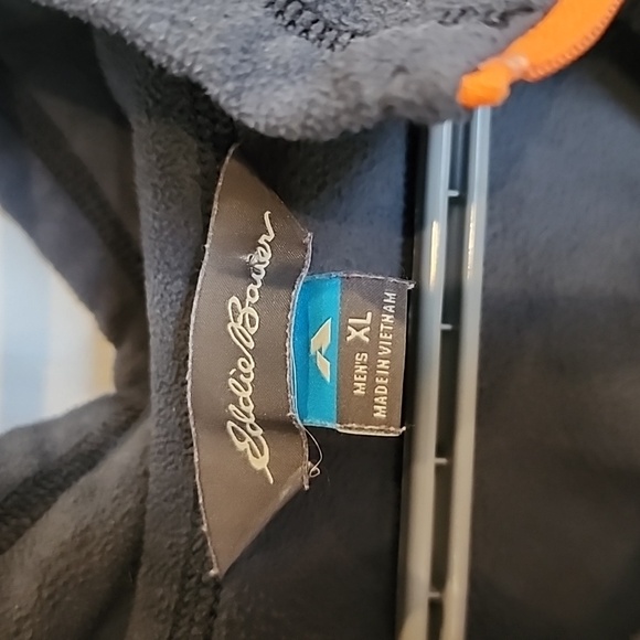 Eddie Bauer First Ascent Cloud Layer Pro 1/4 zip sweater - Picture 3 of 7